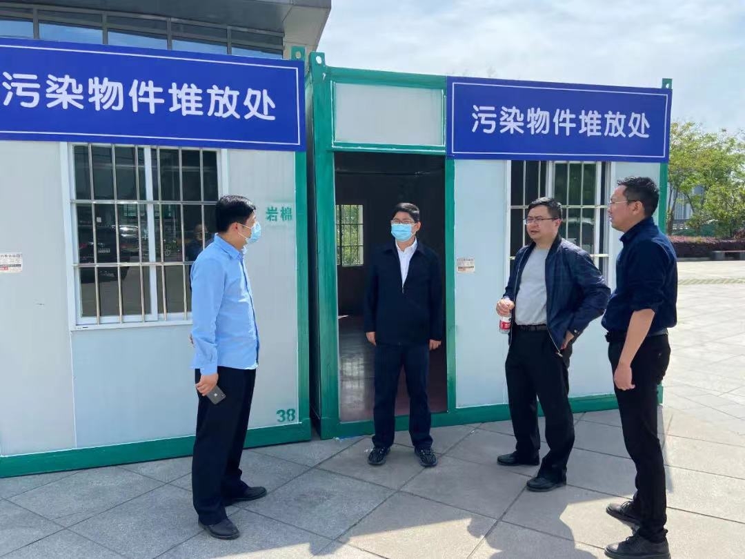 方林苗局长带队督查方舱医...